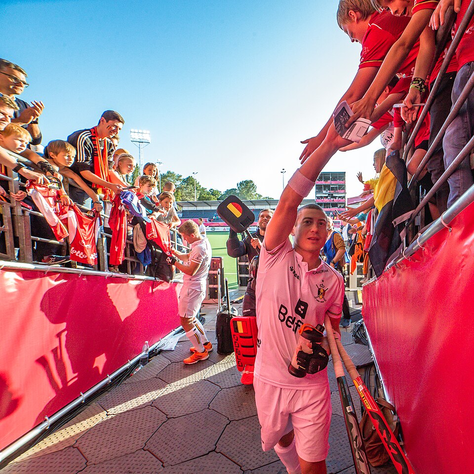 Illustration: Common Formations and Team Strategies