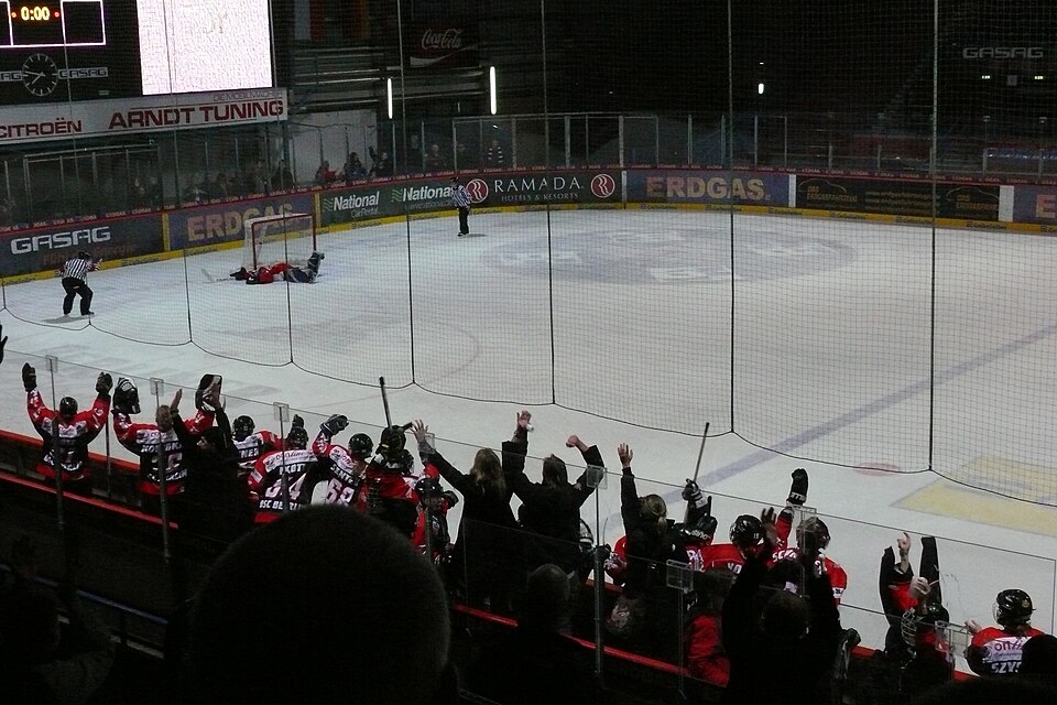 Illustration: Field Hockey Penalty Strokes: Rules and Execution