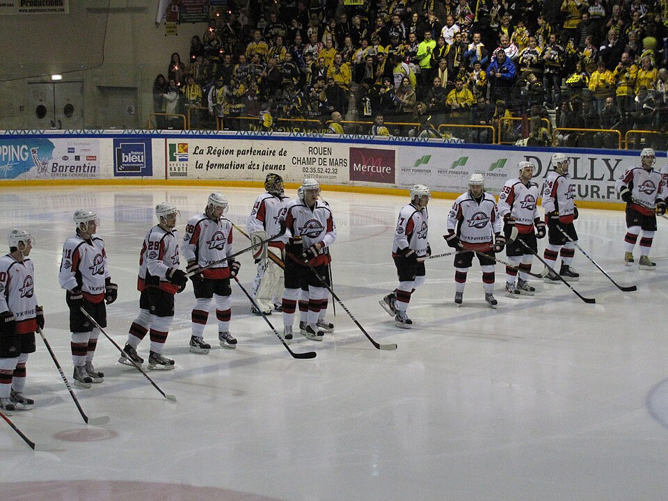 Illustration: How Do Social Events Build Team Chemistry and Retention?