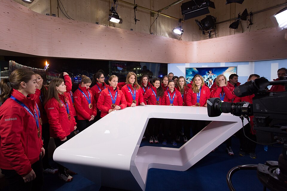 Illustration: Ice Hockey Safety and Position Guidelines for New Players