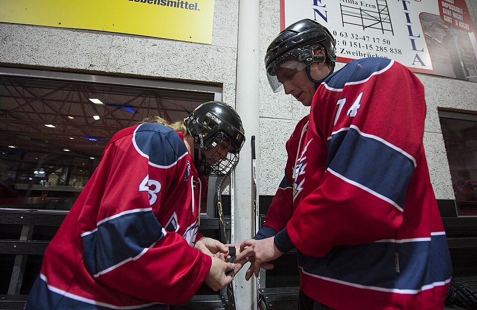 Illustration: On-Ice Defensive Strategies and Scenarios